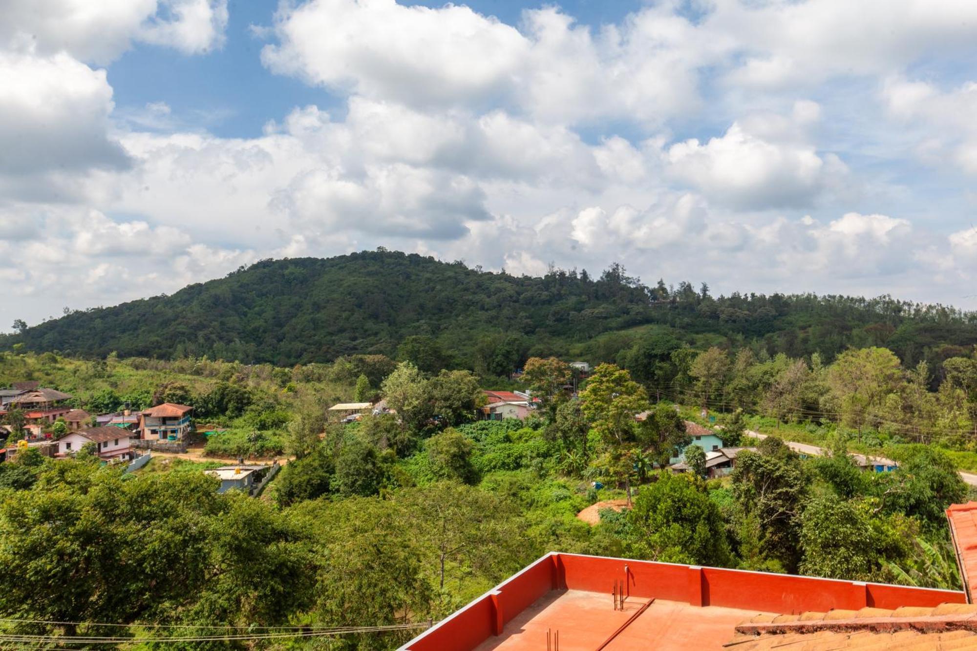 Treebo Trend Vrindavan Coorg Somwarpet Road Madikeri Buitenkant foto